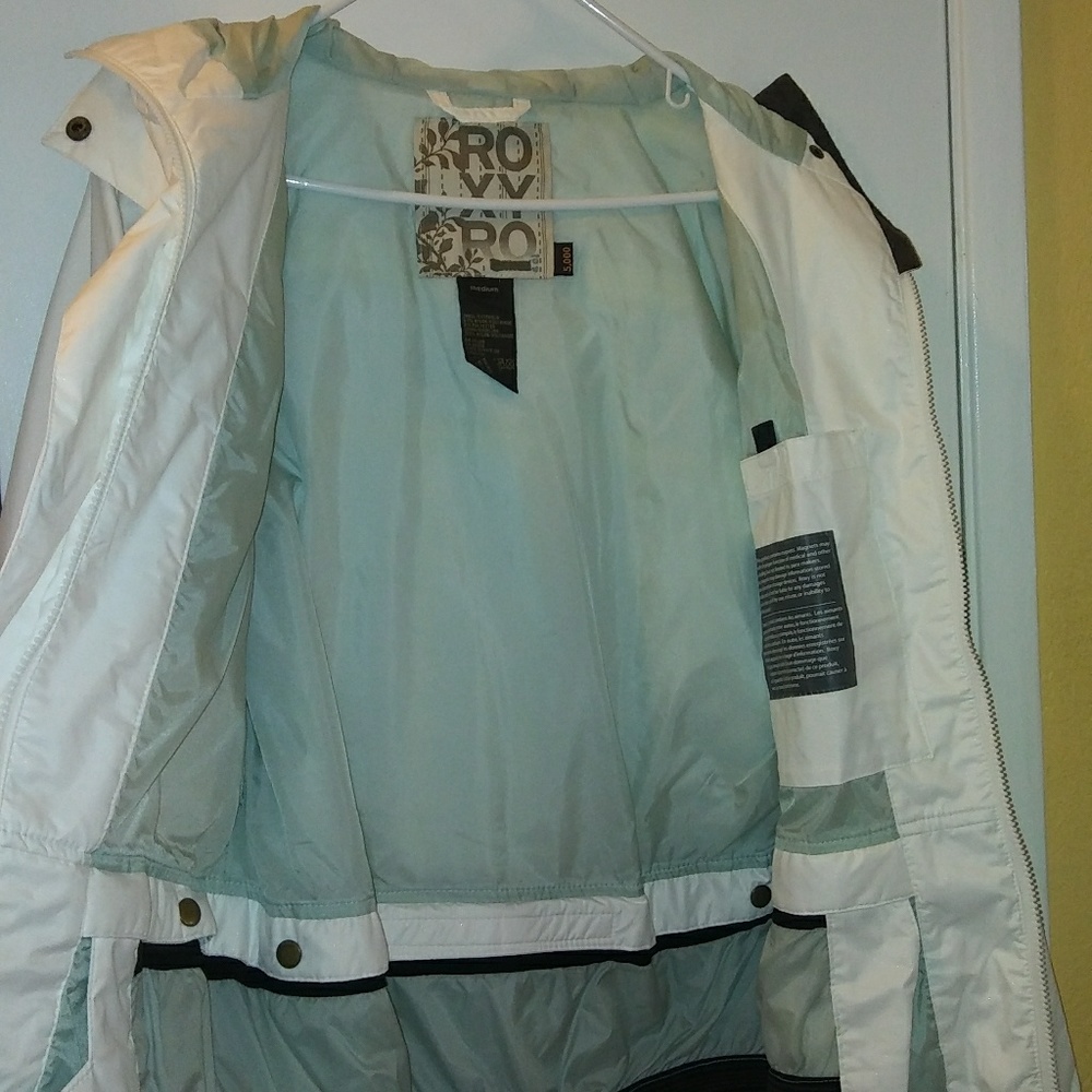 New Roxy ski snowboard jacket - Picture 4 of 7